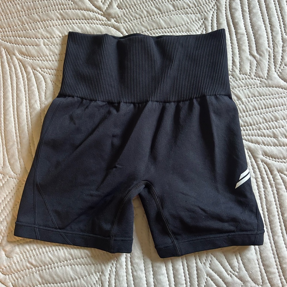 NEW DOYOUEVEN gym shorts